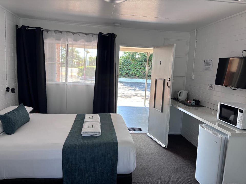 Bed, TV and multimedia, Coffee/tea facilities, Photo of the whole room, Bedroom, toaster