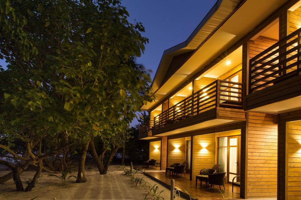 Facade/entrance, Garden, Balcony/Terrace, Balcony/Terrace, Beach, On site, Garden view