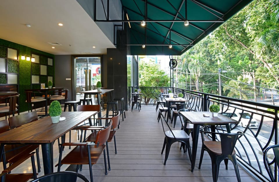 Restaurant/places to eat, Day