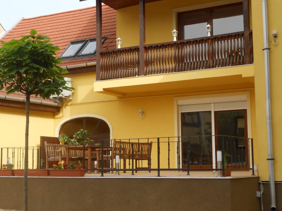 Patio, Balcony/Terrace
