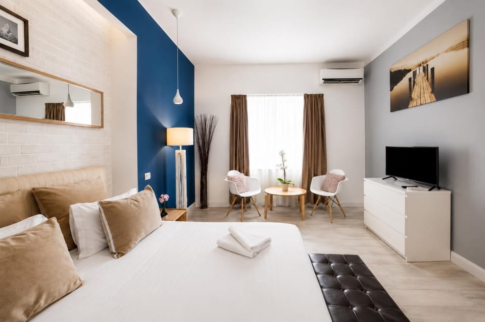 Metropole Apartments - Old City Apartment in Bucharest