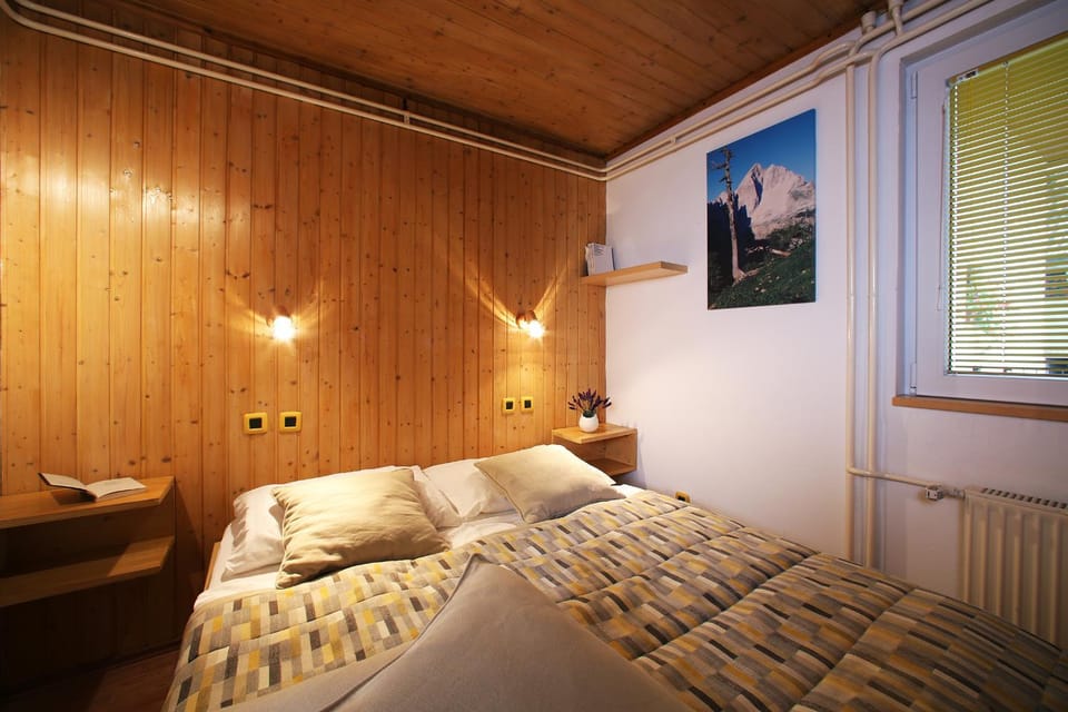 Bed, Bedroom, internet