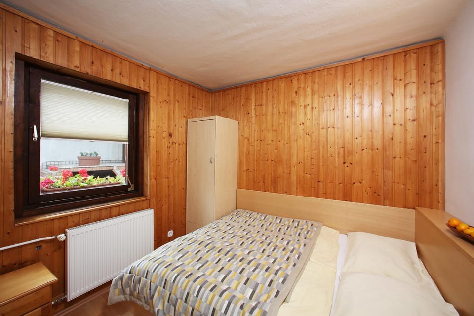 Bed, Photo of the whole room, Bedroom, internet