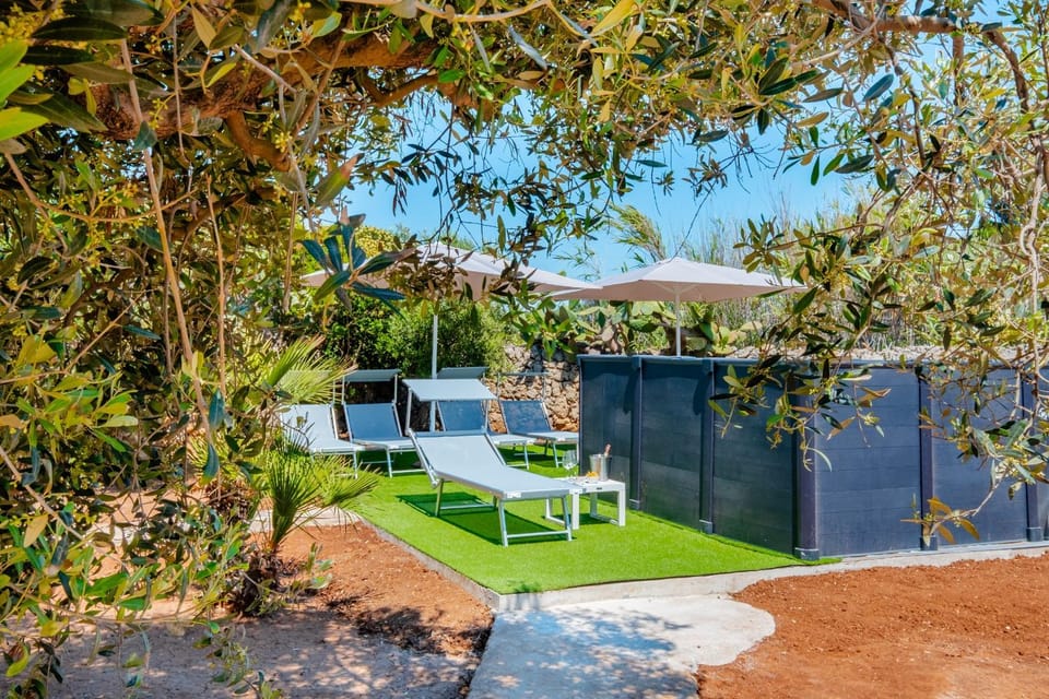 Spring, Day, Natural landscape, Garden, Garden view, Pool view, Swimming pool, sunbed