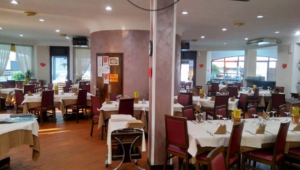 Restaurant/places to eat