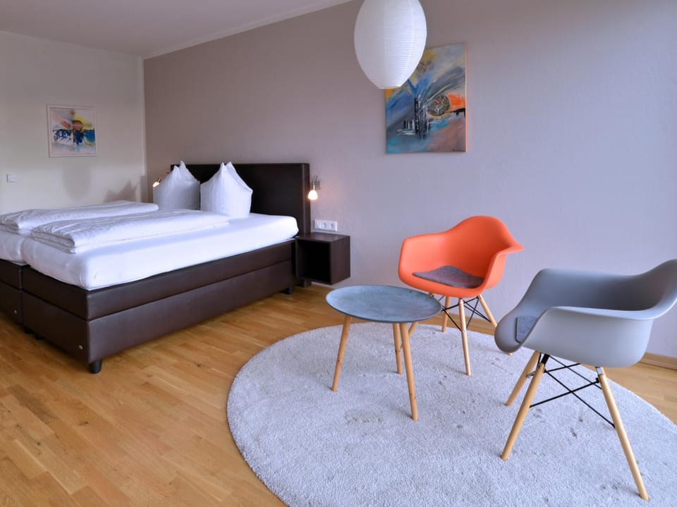 Photo of the whole room, Seating area, Bedroom