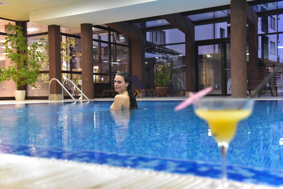 Spa and wellness centre/facilities, Swimming pool