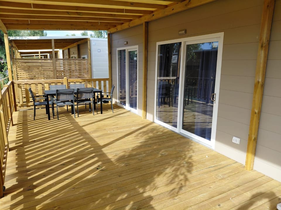 Camping Le Palme Campground/ 
RV Resort in Tuscany