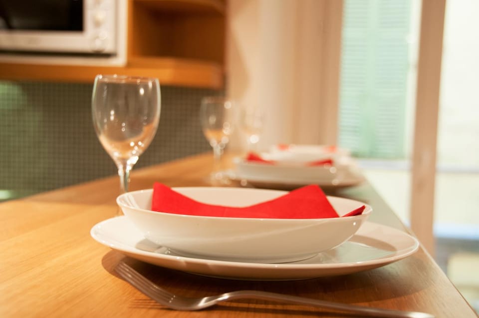 Spring, Day, Kitchen or kitchenette, Dining area, On site