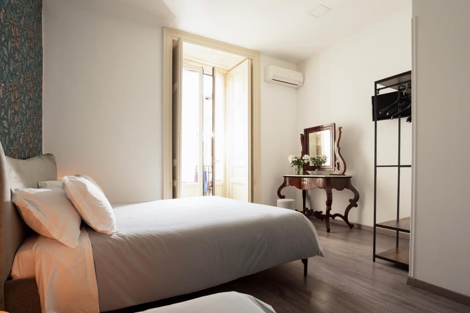 Bedroom, furniture