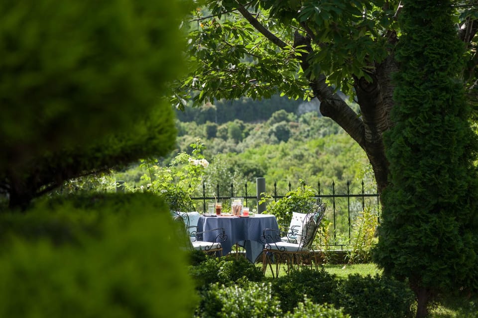Garden, Mountain view