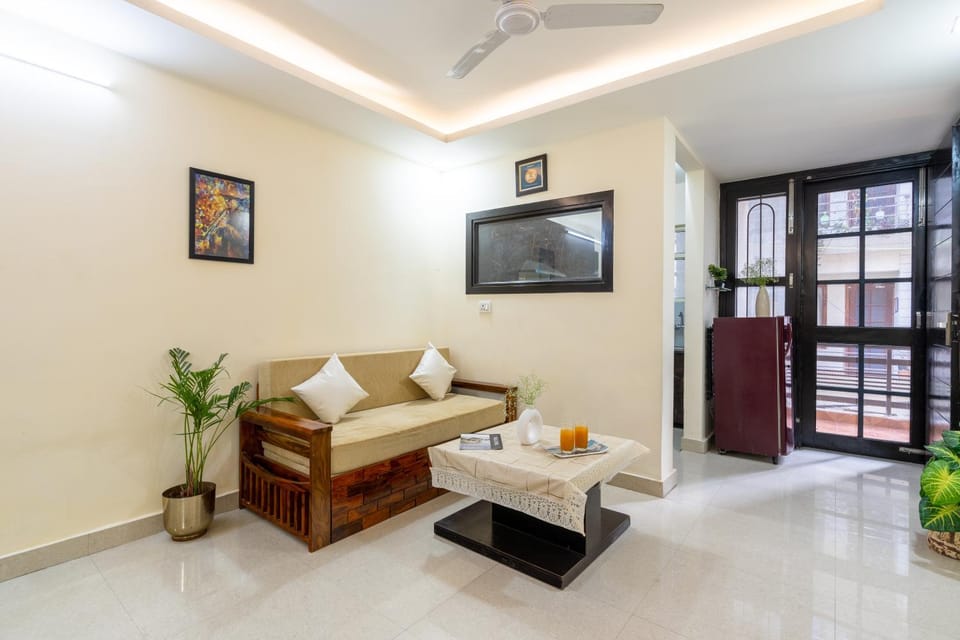 TV and multimedia, Living room, Seating area, Evening entertainment, fireplace