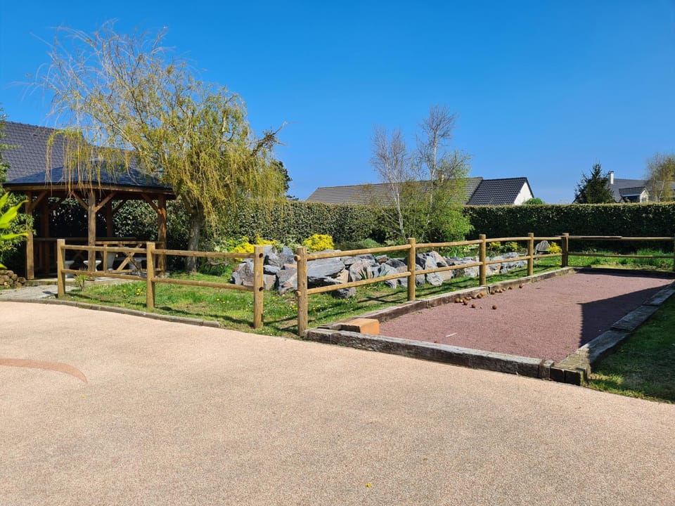 Garden view, Parking