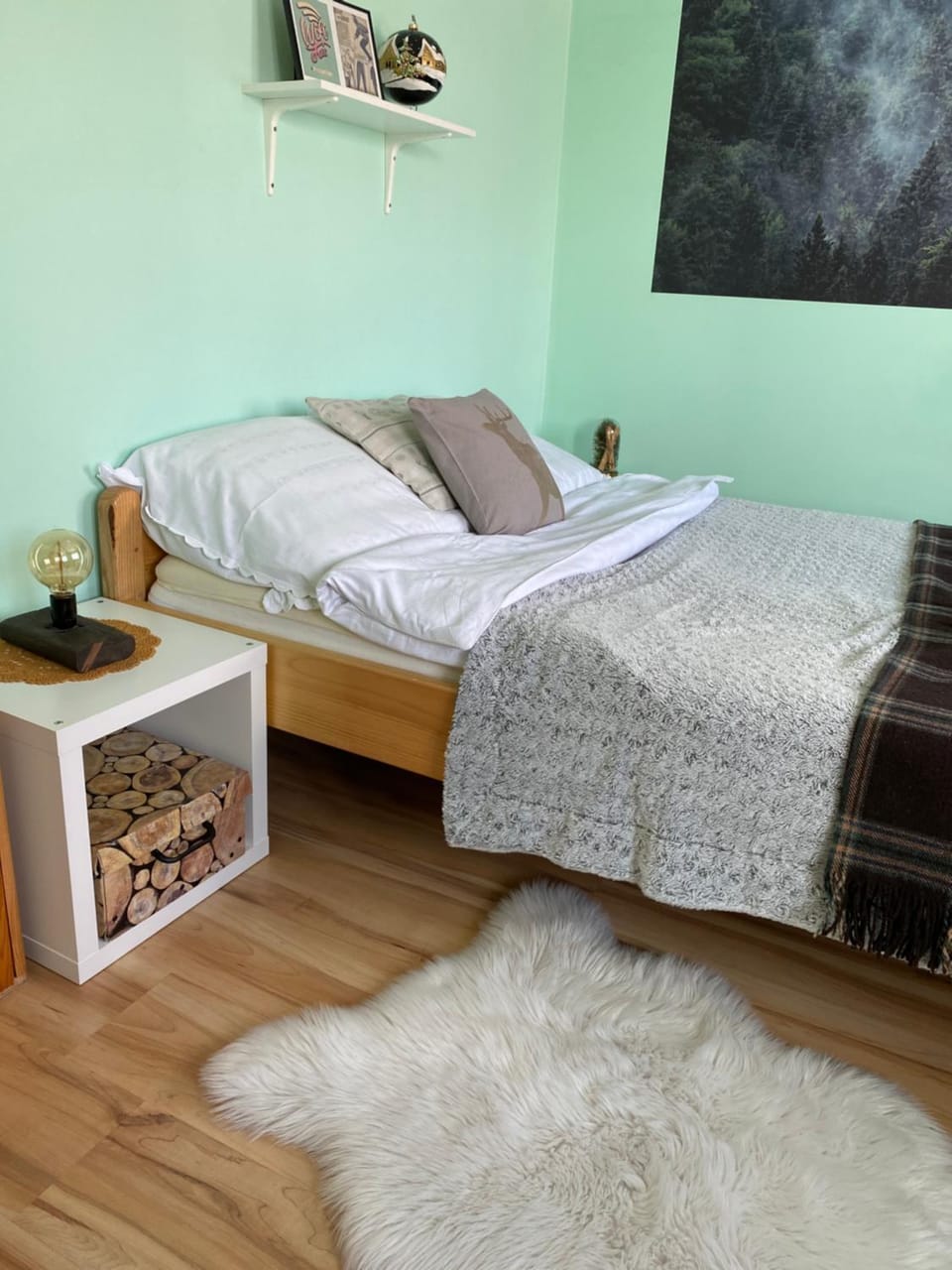 Bed, Bedroom