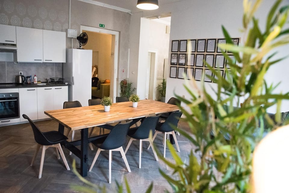 Communal lounge/ TV room, Kitchen or kitchenette, Lounge or bar, Communal kitchen