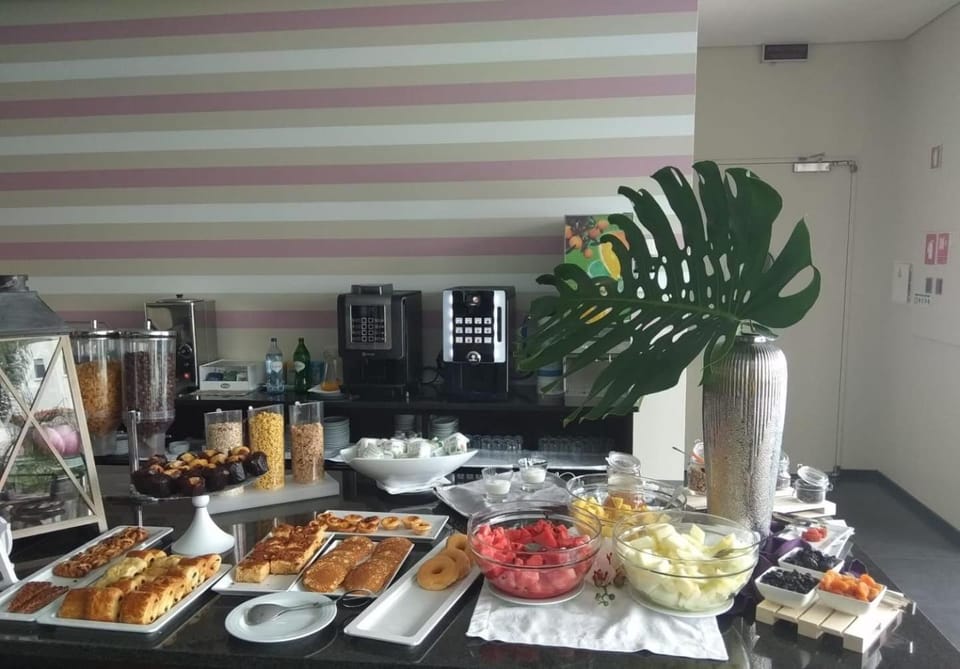 Food and drinks, Breakfast, Buffet breakfast