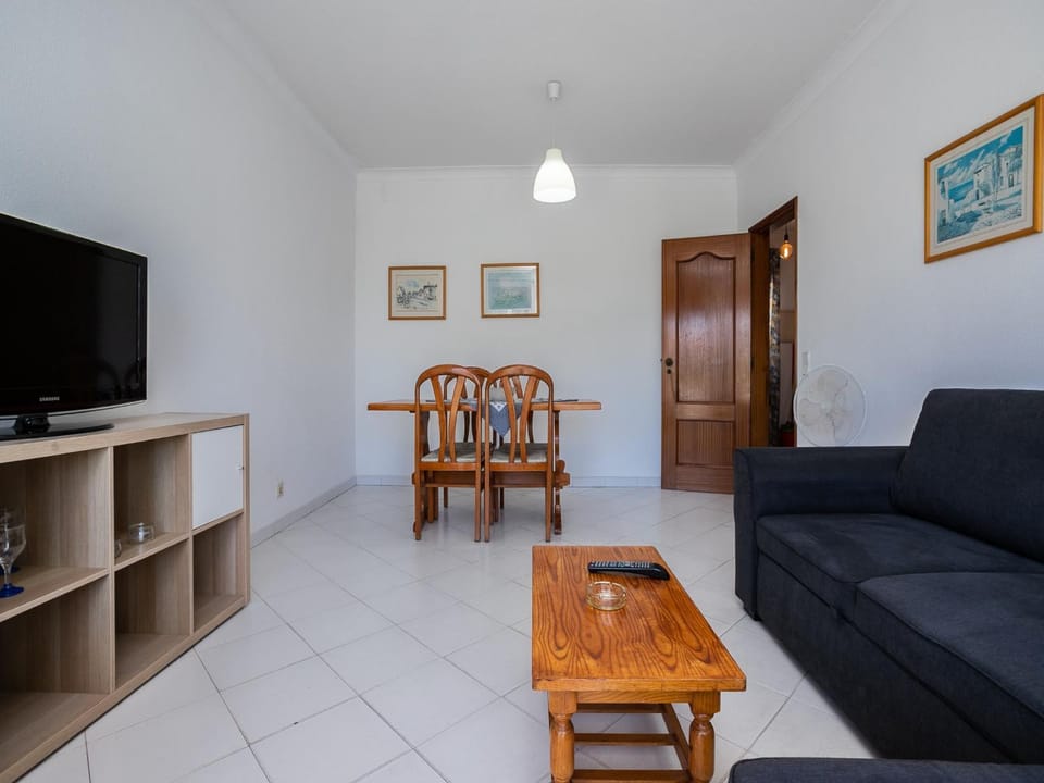 Communal lounge/ TV room, Living room, Seating area, Dining area