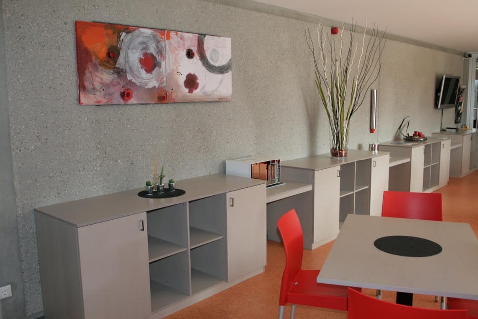 Communal lounge/ TV room