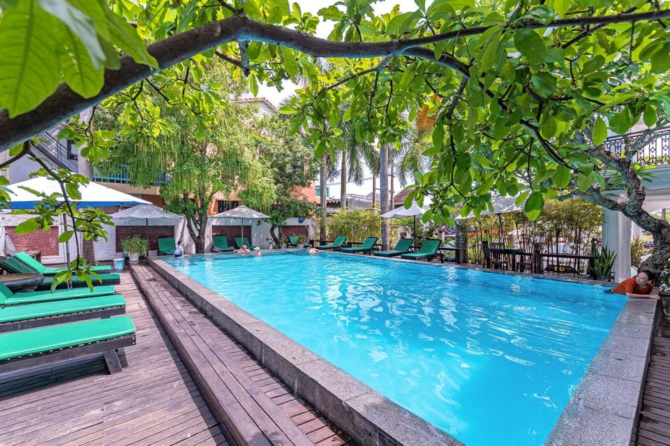 Swimming pool