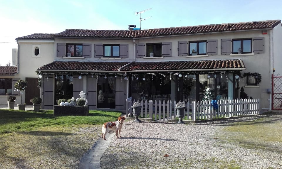 Le Grillage a Poules Bed and Breakfast in Nouvelle-Aquitaine