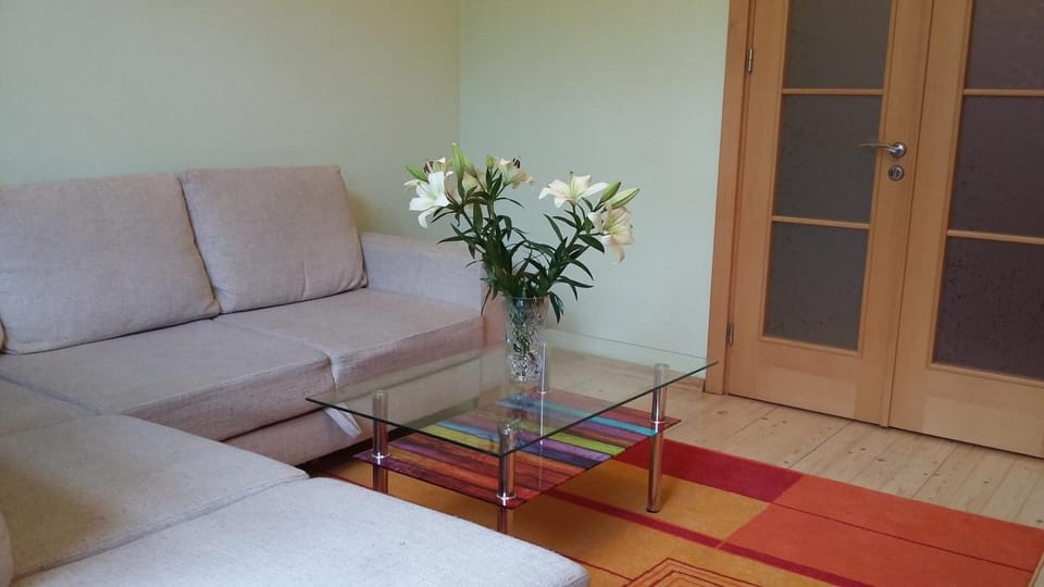 Living room, Decorative detail