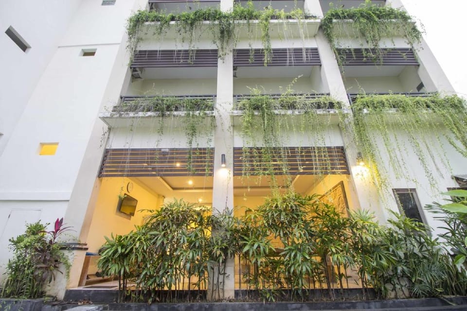 Property building, Facade/entrance