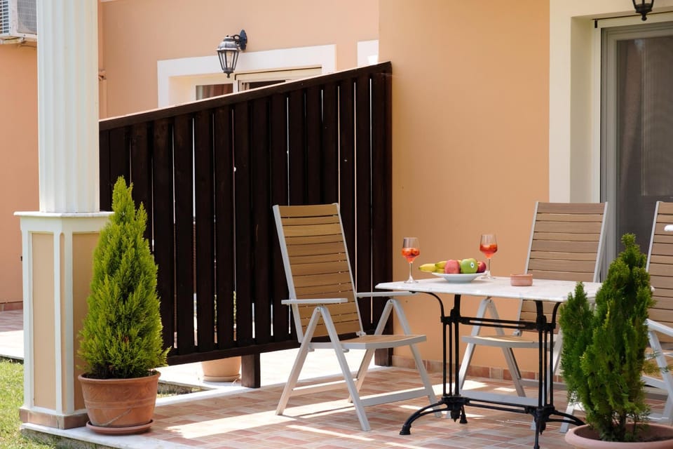 Ballas Paradise Apartment in Roda