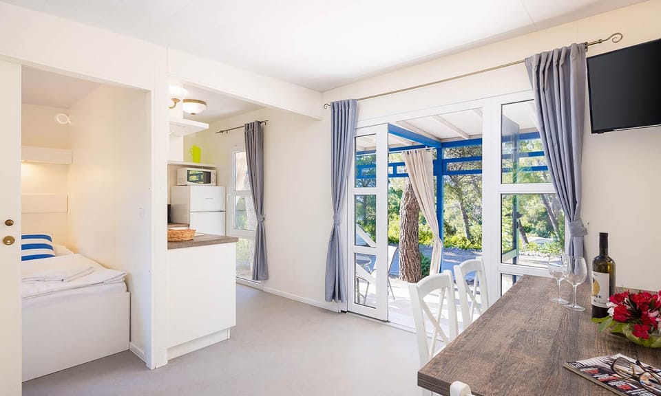 Kitchen or kitchenette, Living room, Photo of the whole room, Seating area