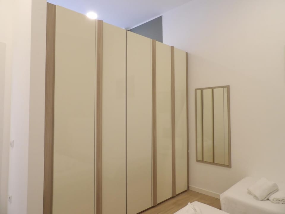Bedroom, wardrobe