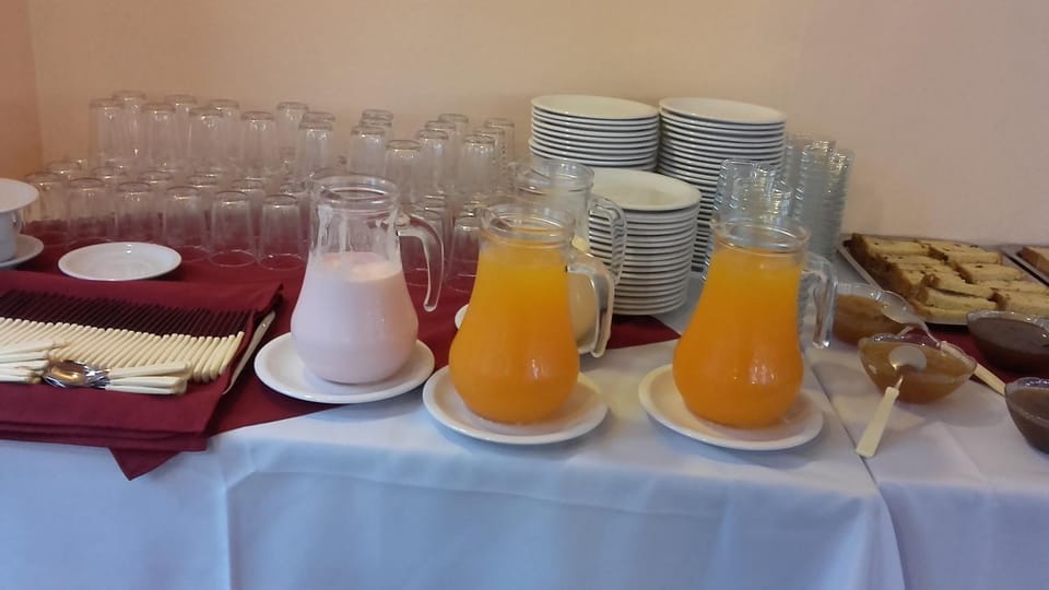 Food and drinks, Buffet breakfast