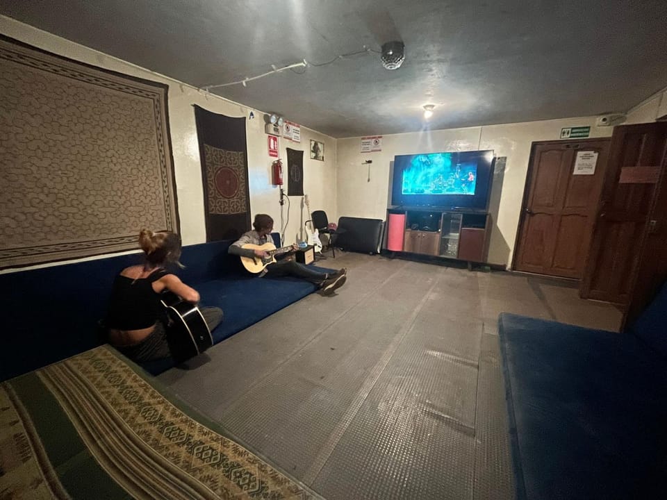 Communal lounge/ TV room, TV and multimedia