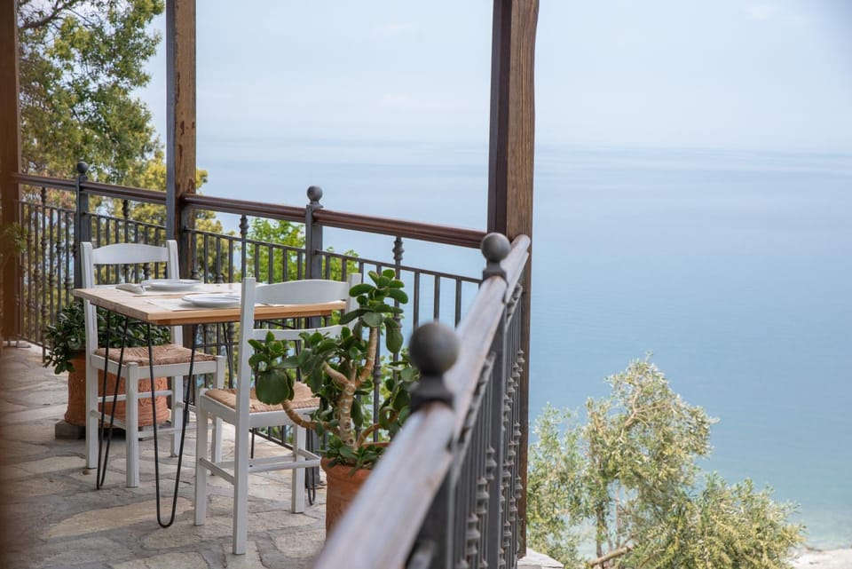 Restaurant/places to eat, Sea view