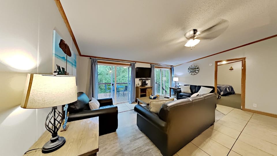 Put-in-Bay Island Club #97 House in South Bass Island