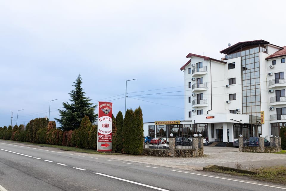 Property building, Day, Street view