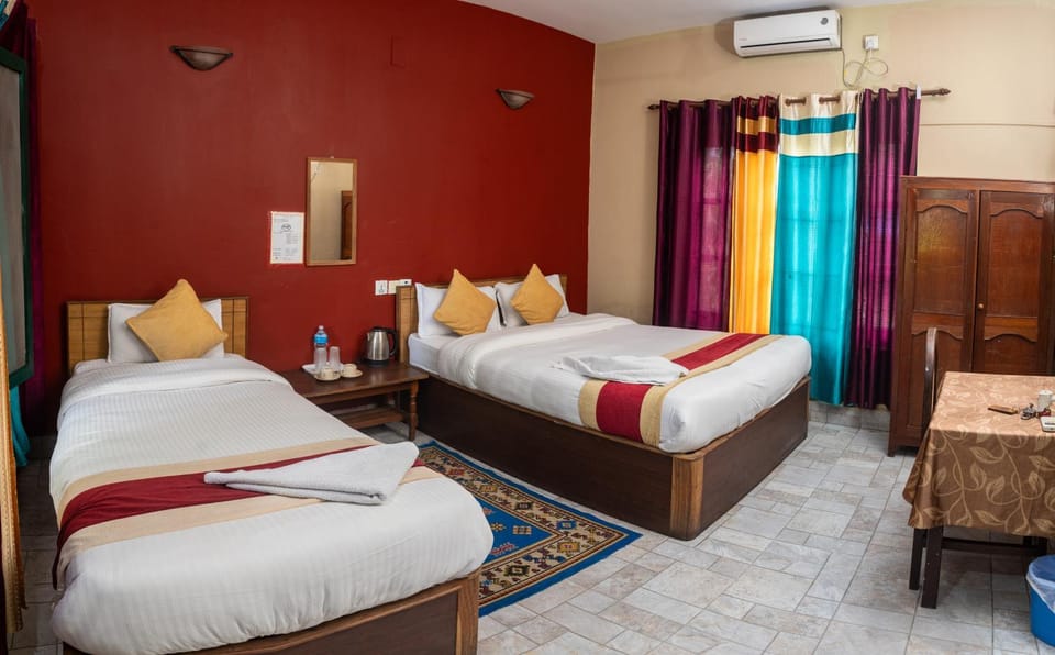 Bed, Photo of the whole room, Bedroom, air conditioner