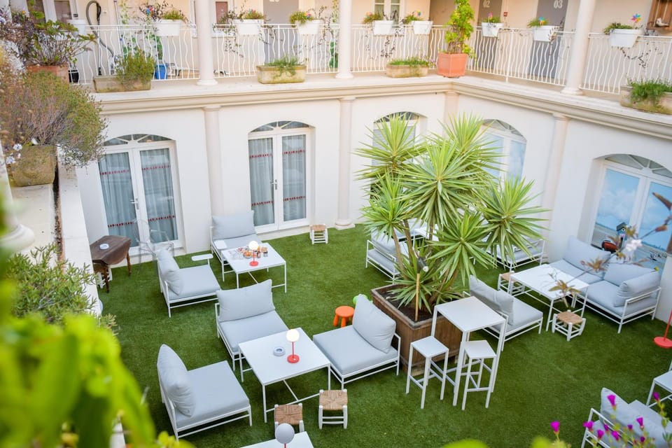 Patio, Garden view