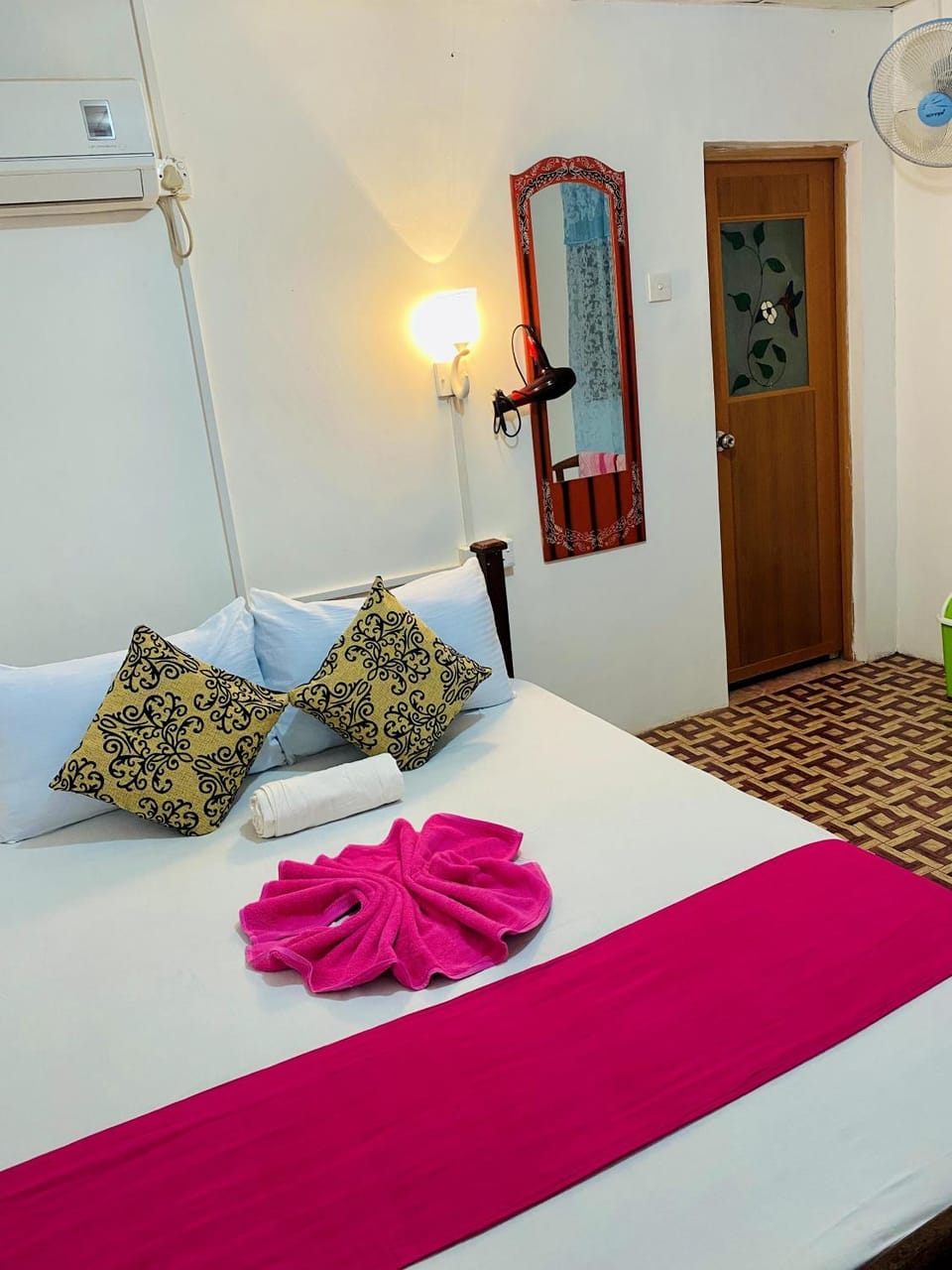 Bed, View (from property/room), Floor plan, Area and facilities, hair dryier, air conditioner