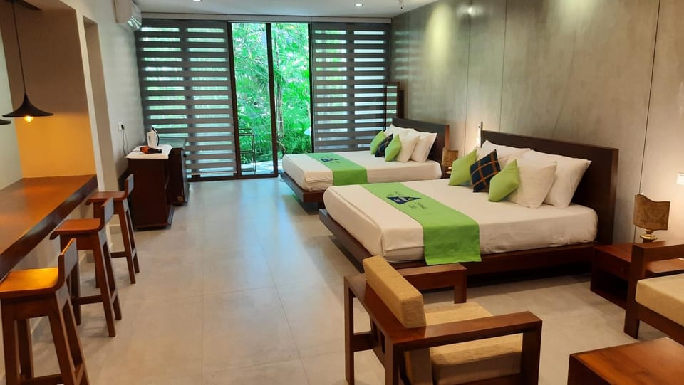 Bed, Living room, Photo of the whole room, Seating area, Bedroom