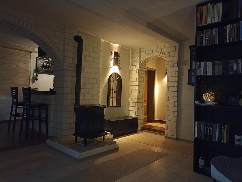Library, Living room, Seating area
