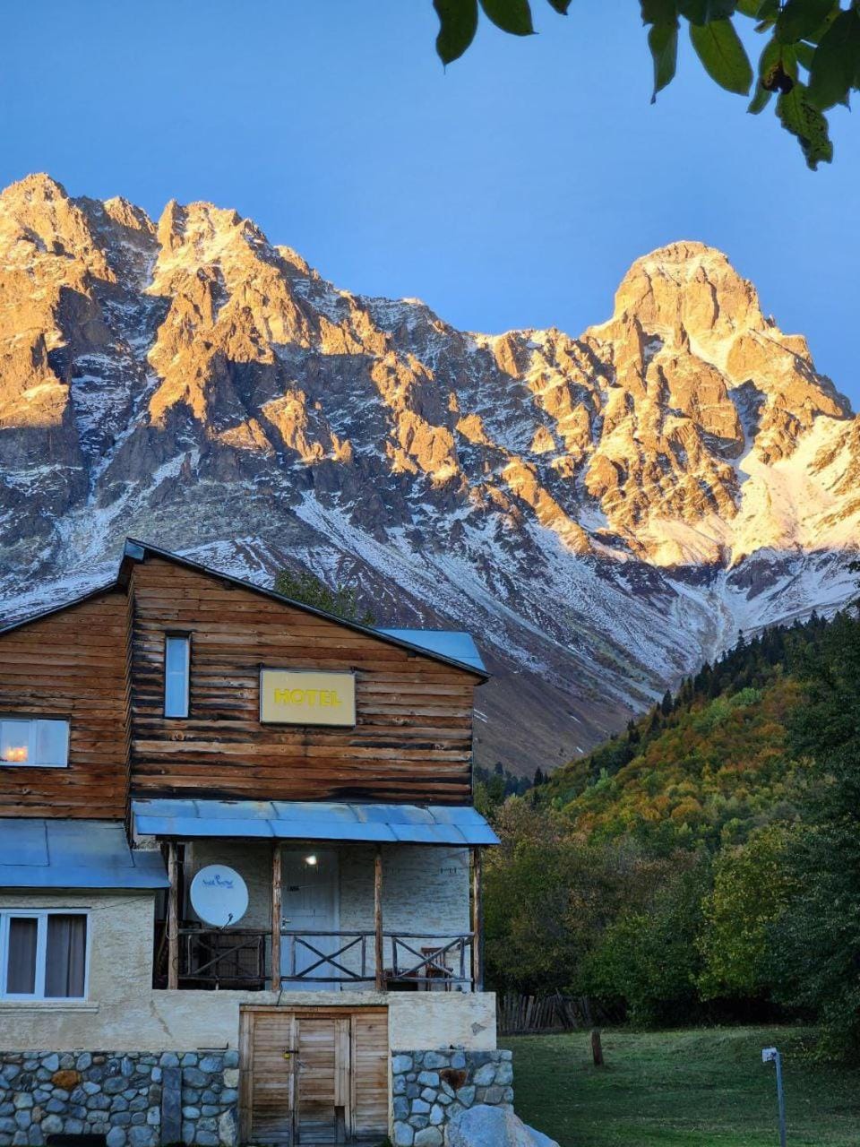 Nearby landmark, Natural landscape