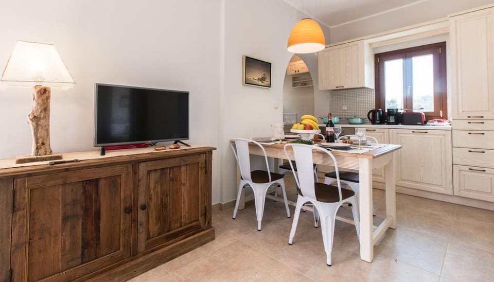 TV and multimedia, Kitchen or kitchenette