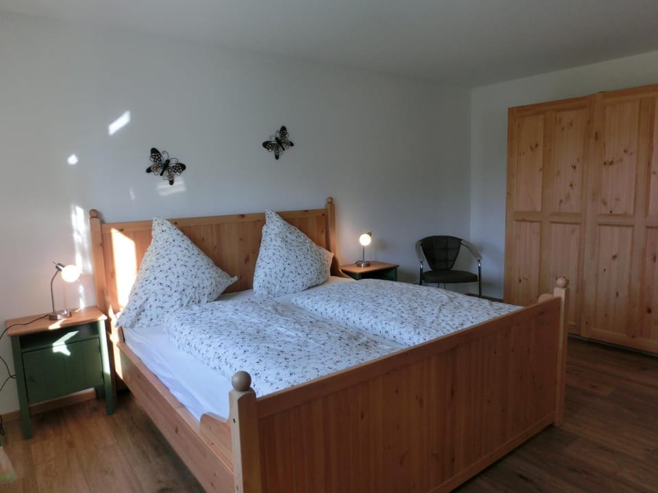Bed, Bedroom, cot