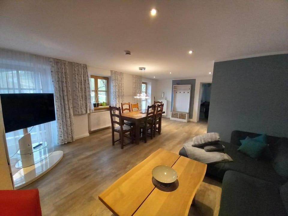 Living room, Seating area, Dining area