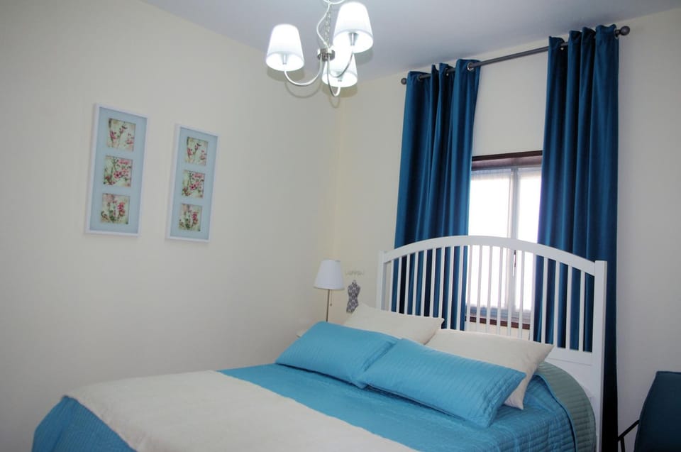 Bedroom, Garden view, Mountain view