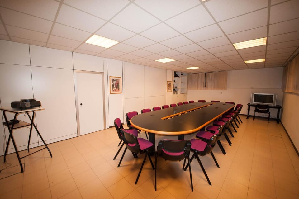 Meeting/conference room