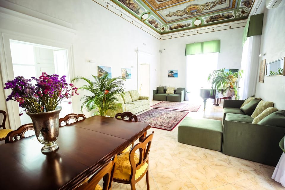 Communal lounge/ TV room, Decorative detail, Meeting/conference room