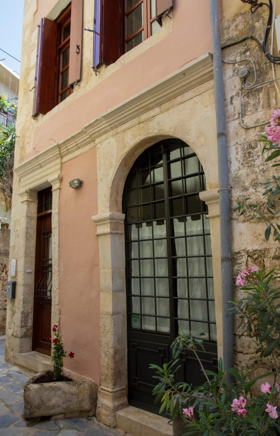 Facade/entrance