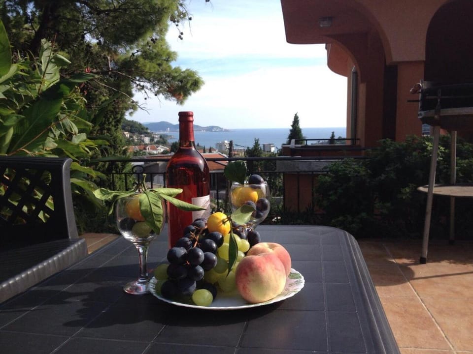 Natural landscape, BBQ facilities, On site, Sea view