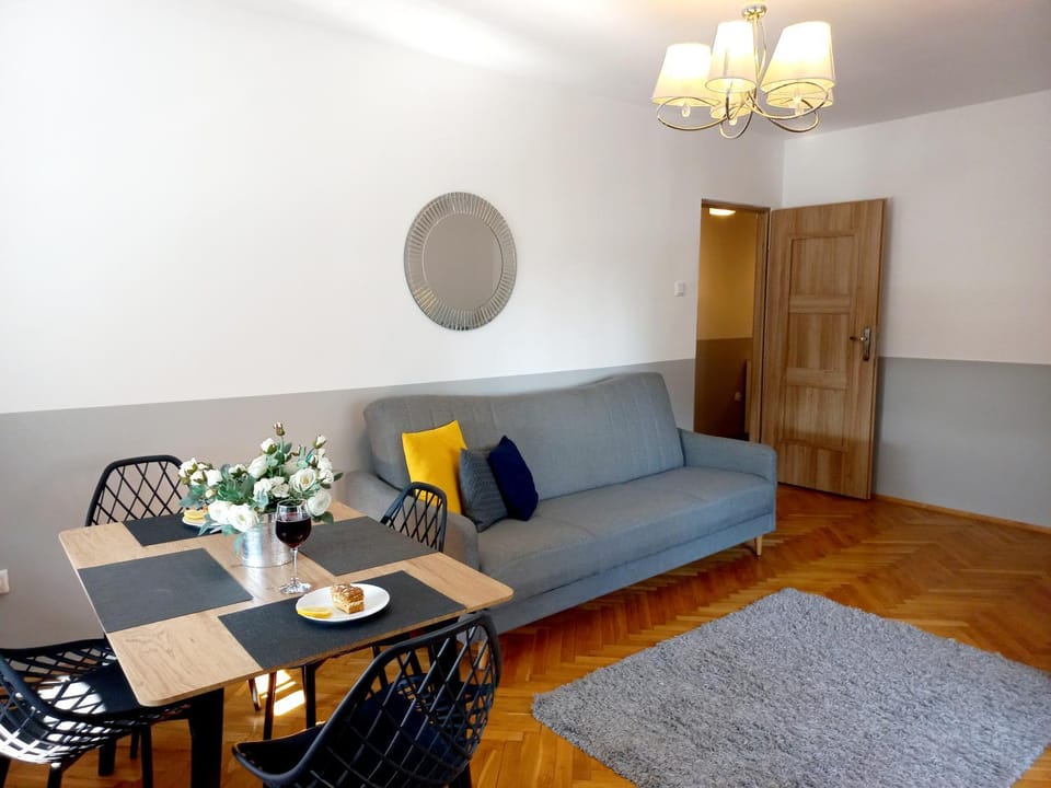 Corner Apartament Piłsudskiego - 5 min od Dworca Głównego - Main Railway Station Apartment in Wroclaw