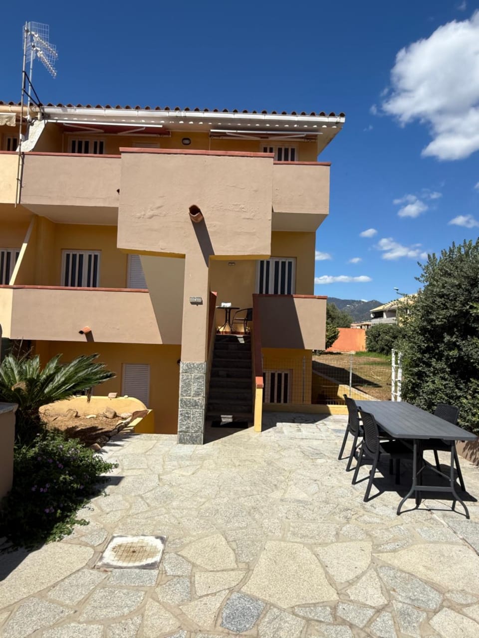 Lemon Apartments House in Villasimius